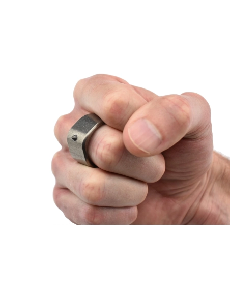 Maxknives TIKNU6 impact tool en titane finition satinée édition limitée