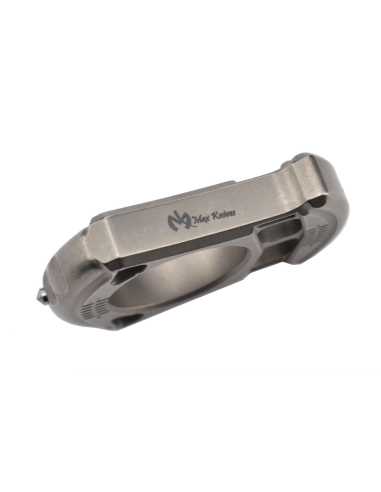 Maxknives TIKNU1 en titane naturel